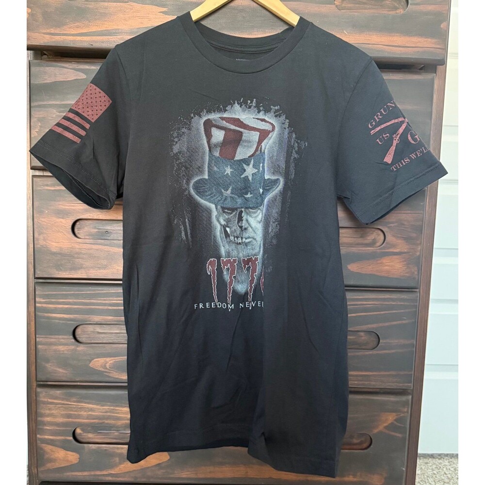 Grunt Style Medium 1776 FREEDOM NEVER DIES Black Short Sleeve T-Shirt Men's